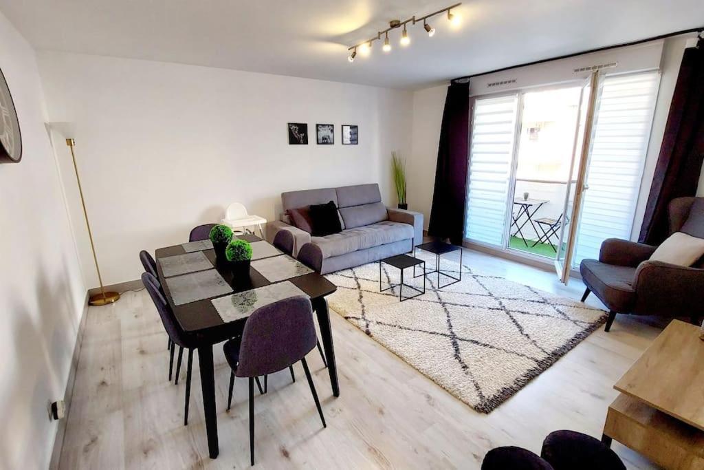 Cosy Home 2, 2 Chambres, 6 Personnes, 3 Min Gare, Parking Cergy Exteriör bild