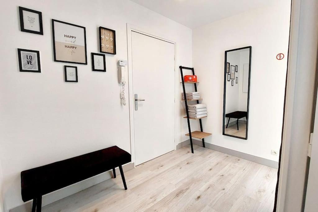Cosy Home 2, 2 Chambres, 6 Personnes, 3 Min Gare, Parking Cergy Exteriör bild