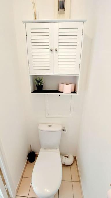 Cosy Home 2, 2 Chambres, 6 Personnes, 3 Min Gare, Parking Cergy Exteriör bild