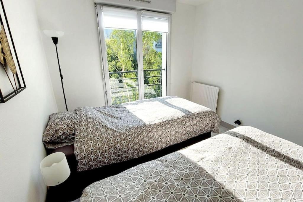 Cosy Home 2, 2 Chambres, 6 Personnes, 3 Min Gare, Parking Cergy Exteriör bild
